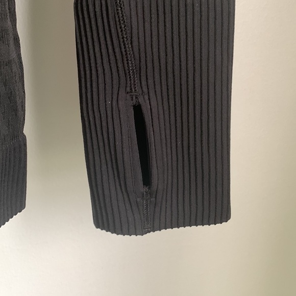 LULULEMON Black Rest Less Hoodie Size 8 - Picture 11 of 11